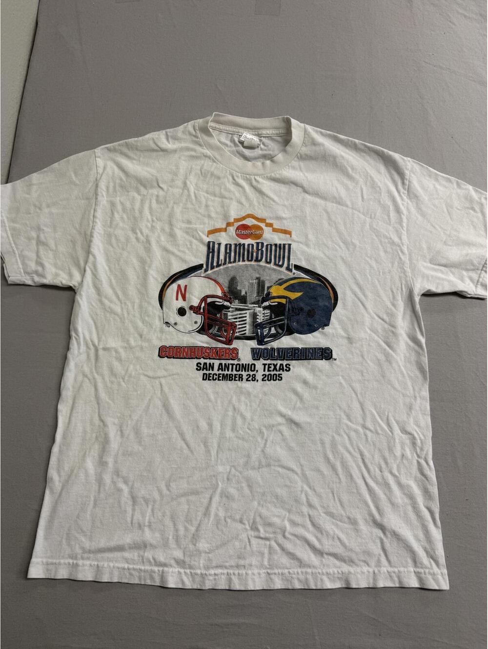 Vintage Alamo Bowl Tshirt Michigan Wolverines vs Cornhuskers
